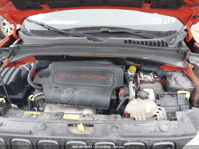 ZACCJBCB4HPF63965 Jeep Renegade Trailhawk 4x4