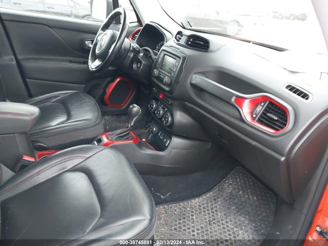 ZACCJBCB4HPF63965 Jeep Renegade Trailhawk 4x4
