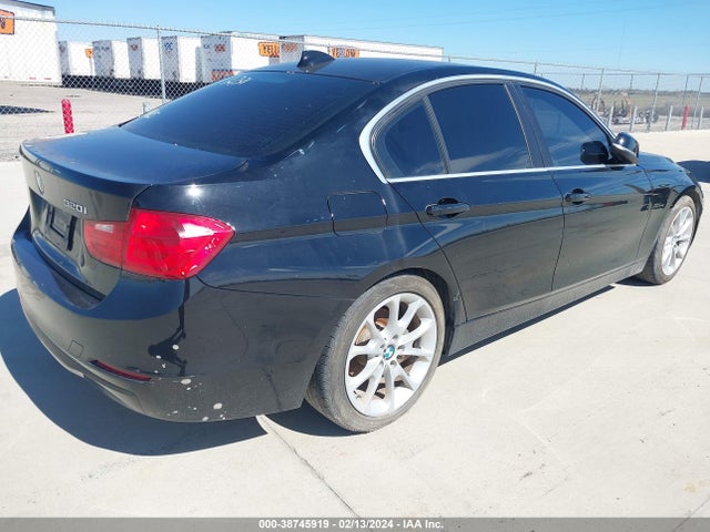 BMW 320i 2015 WBA3B1C59FK139185 Image 4