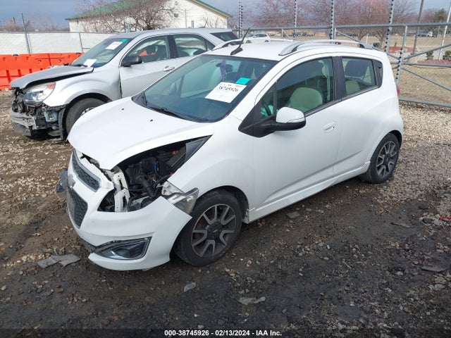 Chevrolet Spark 2lt Auto 2014 KL8CF6S95EC415324 Image 2