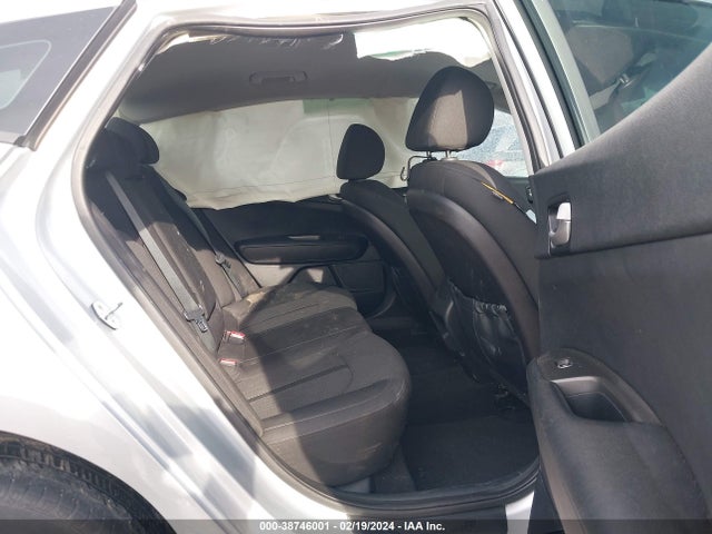 KIA Optima Lx 2016 5XXGT4L32GG026479 Image 8
