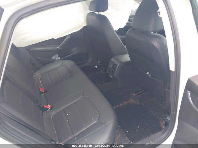 1VWLA7A31KC006321 Volkswagen Passat 2.0t Wolfsburg Edition