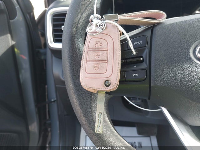 Hyundai Venue Se 2020 KMHRB8A39LU044161 Image 11