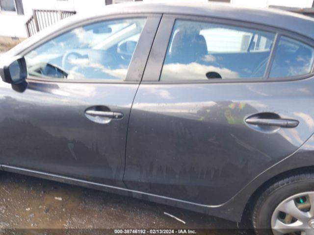 JM1BM1U73E1216551 Mazda Mazda3 I Sport