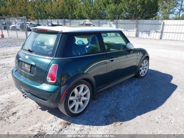 2006 MINI COOPER S WMWRE33576TL19479 Photo 3