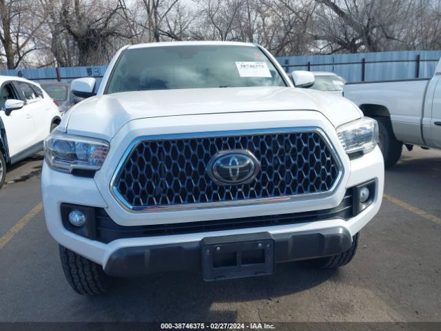 3TMCZ5AN8JM183138 Toyota Tacoma Trd Off Road