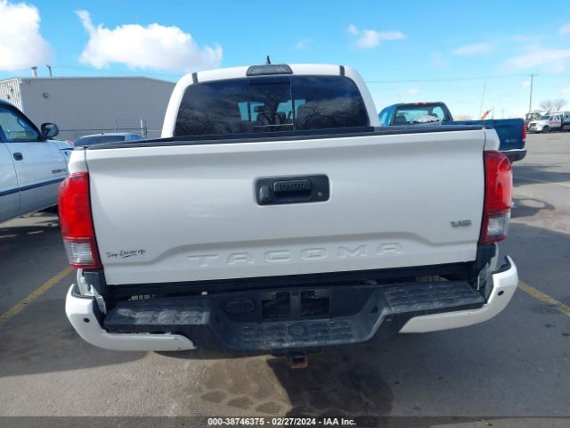 3TMCZ5AN8JM183138 Toyota Tacoma Trd Off Road