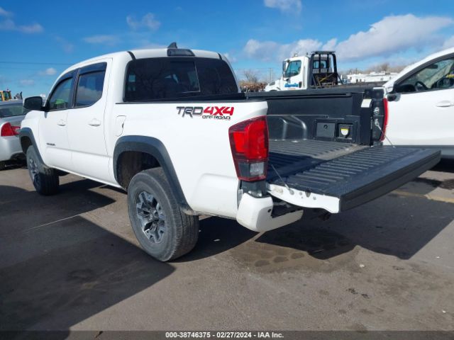 3TMCZ5AN8JM183138 Toyota Tacoma Trd Off Road
