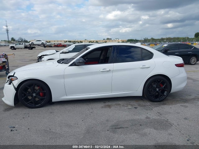 ZARFAMAN5L7633913 Alfa Romeo Giulia Sport Rwd