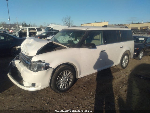 Ford FLEX SEL 2018 2FMGK5C89JBA05359 Image 2