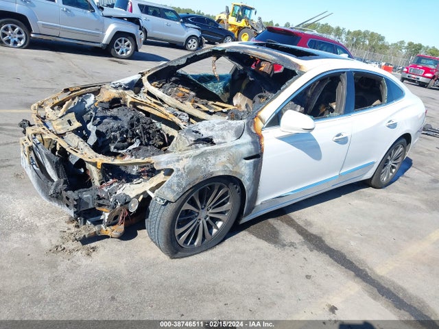 1G4ZP5SS0JU107554 Buick Lacrosse Essence