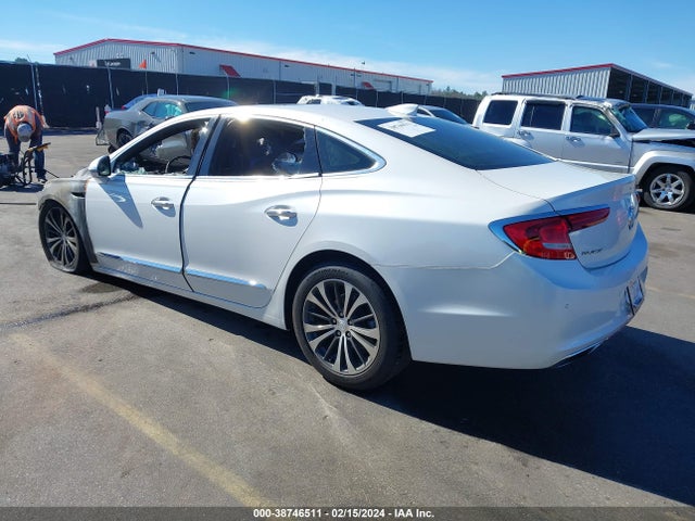 1G4ZP5SS0JU107554 Buick Lacrosse Essence
