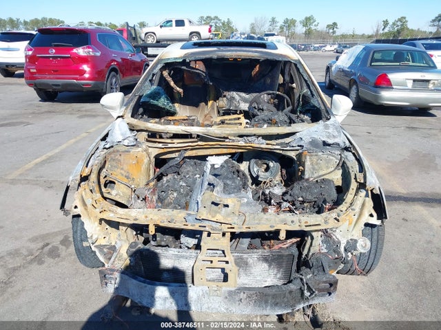 1G4ZP5SS0JU107554 Buick Lacrosse Essence