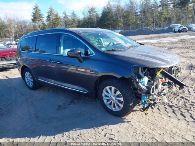 Auction sale of the 2018 Chrysler Pacifica Touring L, vin: 2C4RC1BG8JR275282, lot number: 38746541