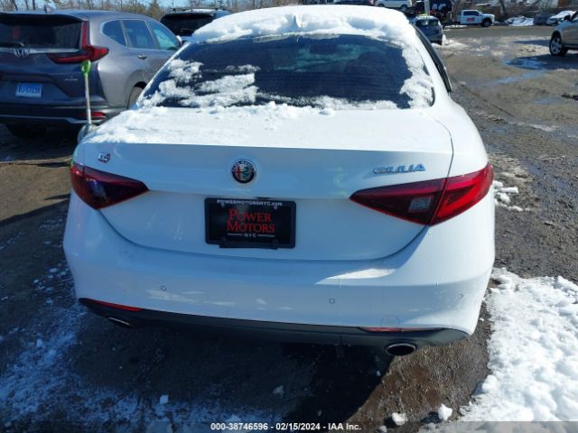 ZARFAEDN2J7583776 Alfa Romeo Giulia Awd