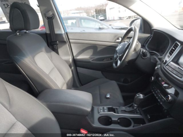 2018 HYUNDAI TUCSON KM8J3CA26JU726691 Photo 4