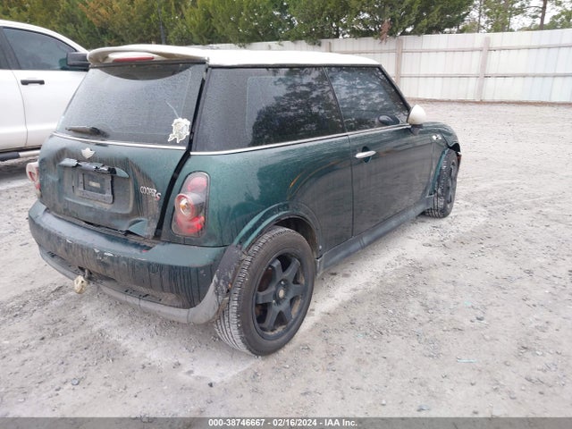 2004 MINI COOPER S WMWRE334X4TD83801 Photo 3