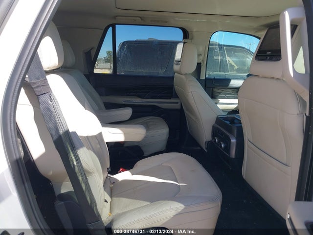 Ford Expedition Platinum 2018 1FMJU1LT5JEA66791 Image 8