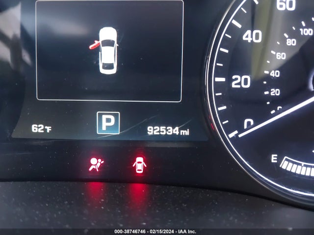Hyundai Genesis 3.8 2016 KMHGN4JE4GU135353 Image 16