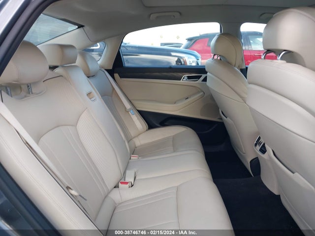 Hyundai Genesis 3.8 2016 KMHGN4JE4GU135353 Image 8