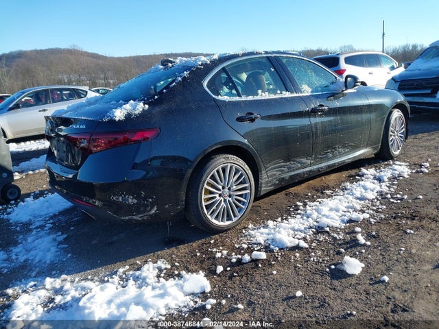 ZARFANBN6K7605637 Alfa Romeo Giulia Ti Lusso Awd