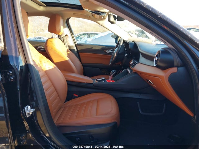ZARFANBN6K7605637 Alfa Romeo Giulia Ti Lusso Awd