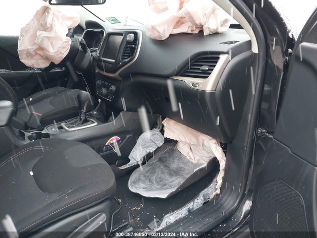 Jeep Cherokee Latitude 2016 1C4PJMCS1GW372129 Image 5