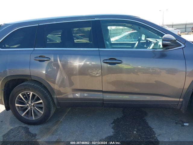 Toyota Highlander Xle 2017 5TDJZRFHXHS481704 Image 13
