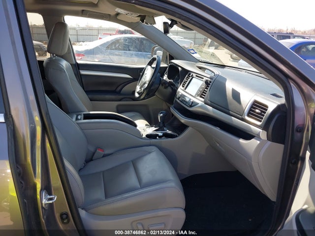 Toyota Highlander Xle 2017 5TDJZRFHXHS481704 Image 5