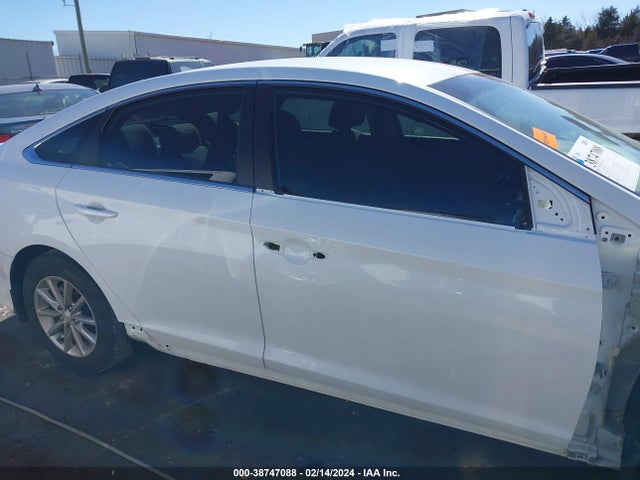 Hyundai SONATA SE 2019 5NPE24AF6KH798312 Image 14