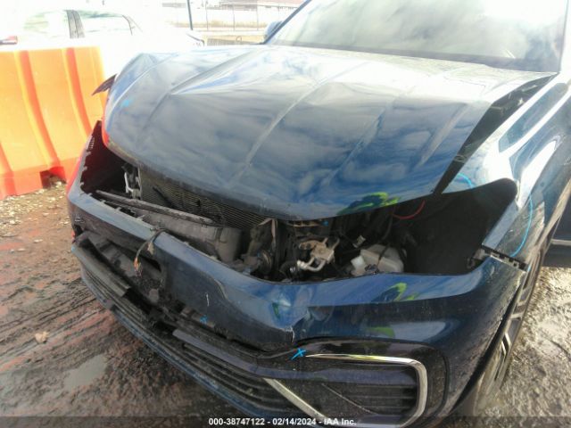 1V2TE2CA5LC223568 Volkswagen Atlas Cross Sport 3.6l V6 Sel Premium R-line