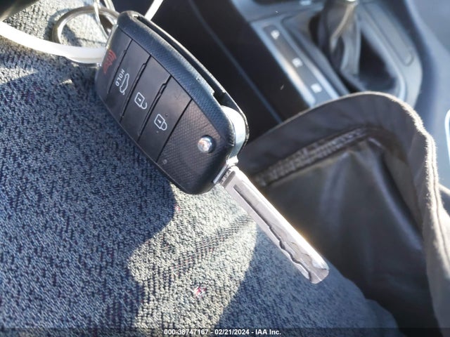 KIA Optima Lx 2015 KNAGM4A70F5537420 Image 11
