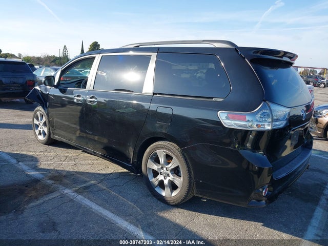 Toyota Sienna Se 8 Passenger 2014 5TDXK3DC3ES415171 Image 3