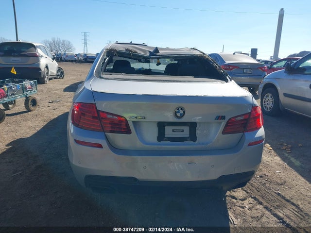 BMW 550i Xdrive 2015 WBAKP9C50FD979369 Image 16