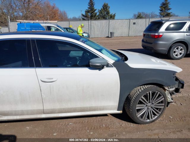 1VWBT7A39FC068710 Volkswagen Passat 1.8t Sport
