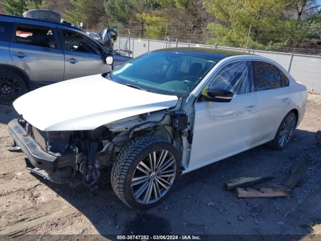 1VWBT7A39FC068710 Volkswagen Passat 1.8t Sport