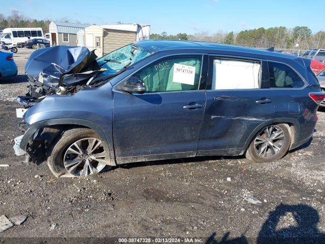 Toyota Highlander Xle V6 2016 5TDKKRFH5GS128147 Image 13