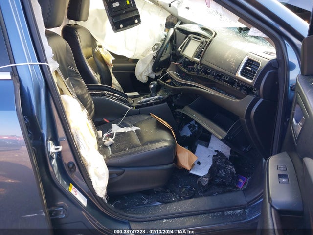 Toyota Highlander Xle V6 2016 5TDKKRFH5GS128147 Image 5