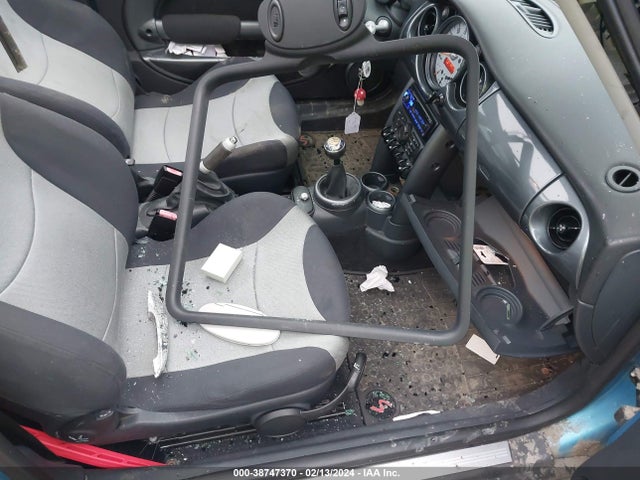 2003 MINI COOPER S WMWRE33423TD71656 Photo 4