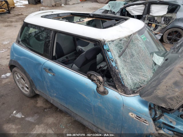 2003 MINI COOPER S WMWRE33423TD71656 Photo 5