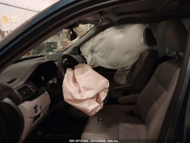5FNYF6H98HB083200 Honda Pilot Touring