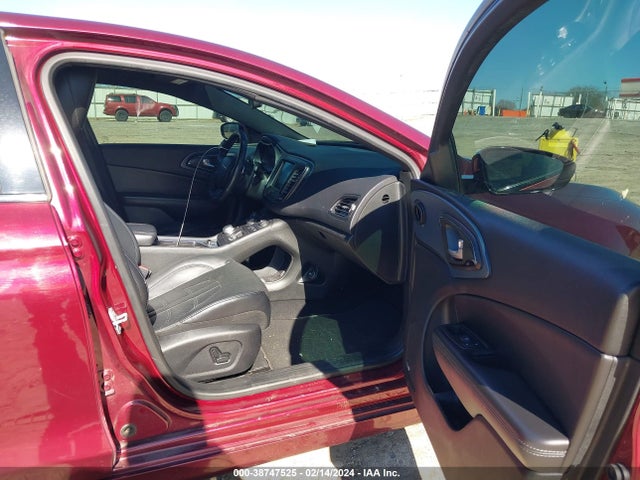 1C3CCCBG5FN673124 Chrysler 200 S