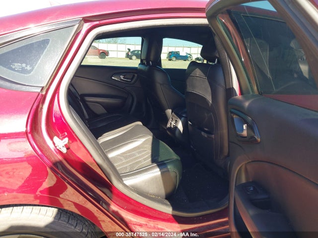 1C3CCCBG5FN673124 Chrysler 200 S