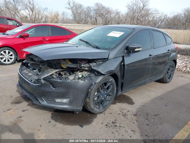 Ford FOCUS SE 2016 1FADP3K23GL340352 Image 2