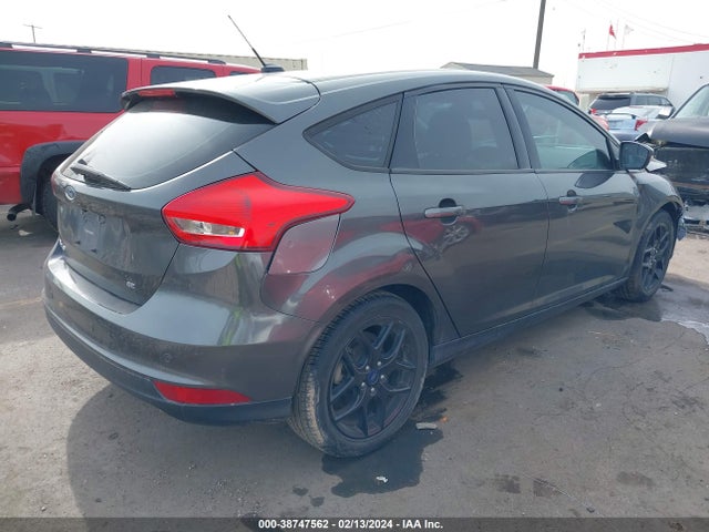 Ford FOCUS SE 2016 1FADP3K23GL340352 Image 4
