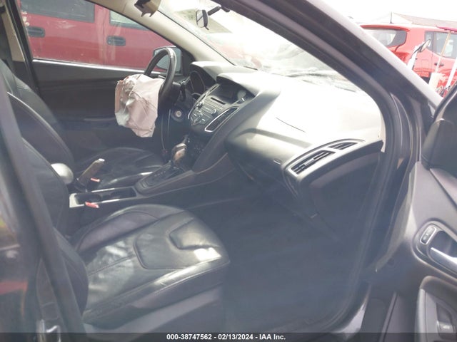 Ford FOCUS SE 2016 1FADP3K23GL340352 Image 5