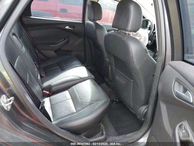 Ford FOCUS SE 2016 1FADP3K23GL340352 Image 8