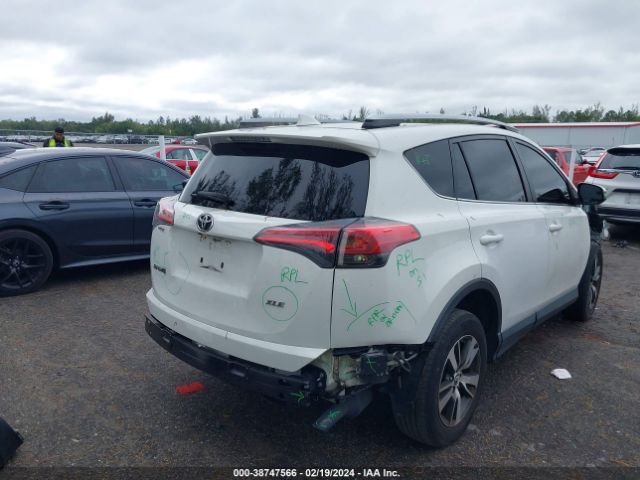 2018 TOYOTA RAV4 JTMWFREV0JJ178083 Photo 3