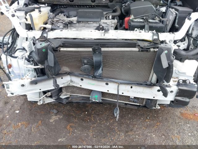 2018 TOYOTA RAV4 JTMWFREV0JJ178083 Photo 5