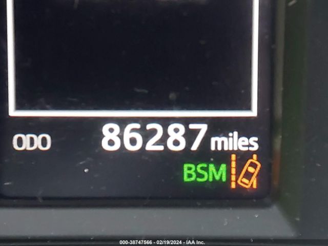 2018 TOYOTA RAV4 JTMWFREV0JJ178083 Photo 6